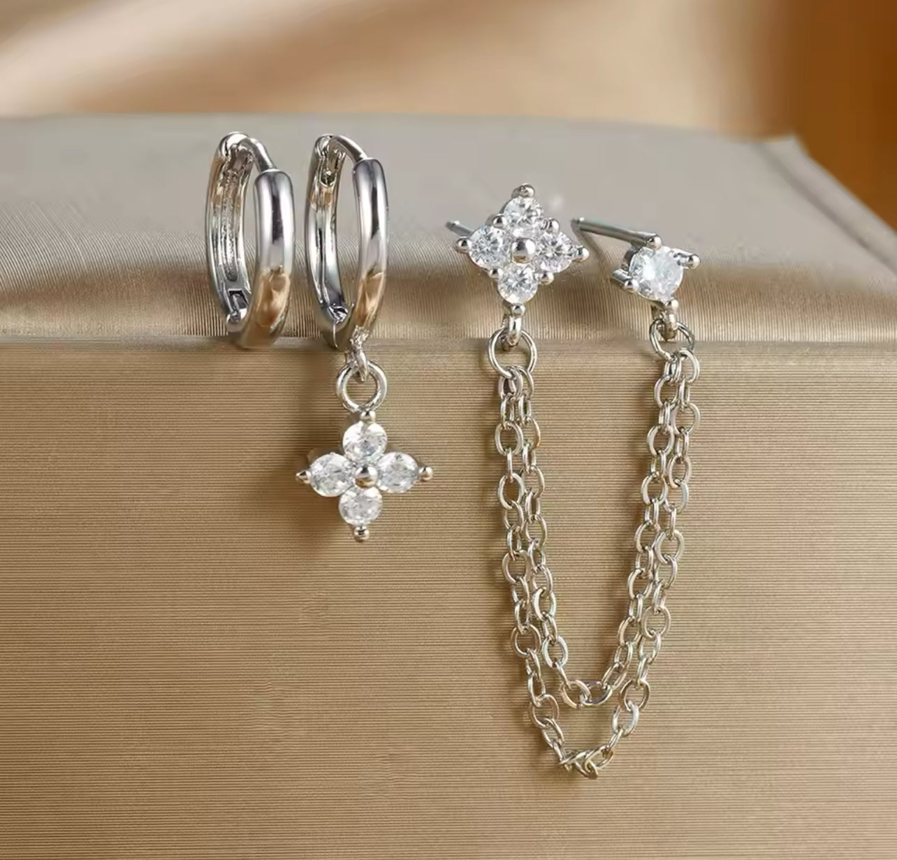 ENSEMBLE | BOUCLES D’OREILLES CHLOÉ
